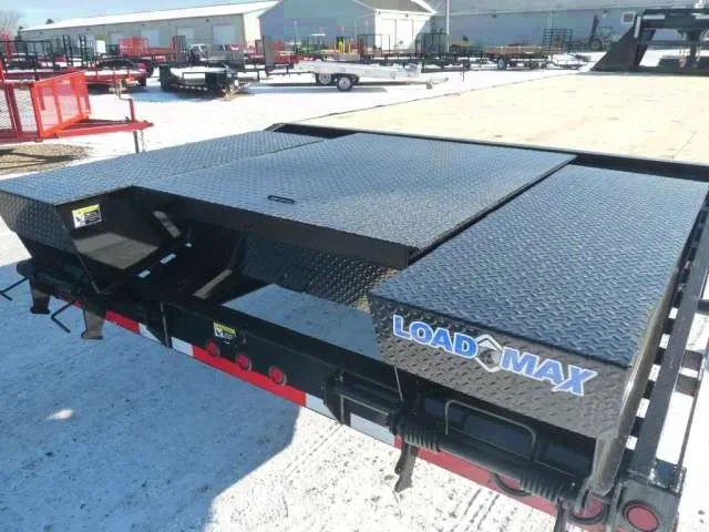 Gooseneck Equipment Trailer 30ft  w/(3) 7,000# Axles