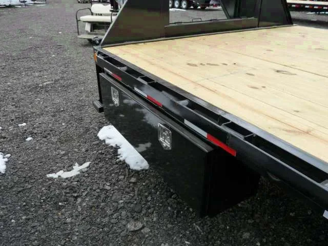 Gooseneck Equipment/JobSite Trailer 30ft -  Axles 		 2-10000# Electric Brake Axles
