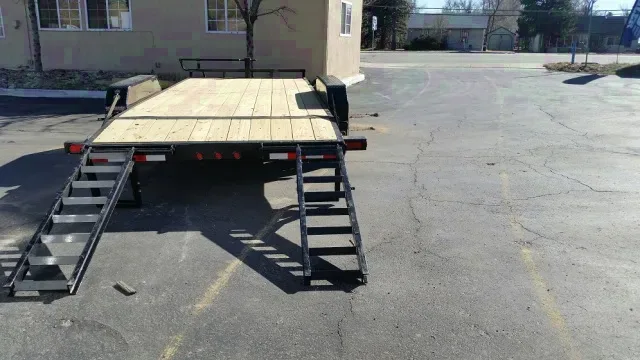 18ft Equipment Trailer w/Stand Up Ramps