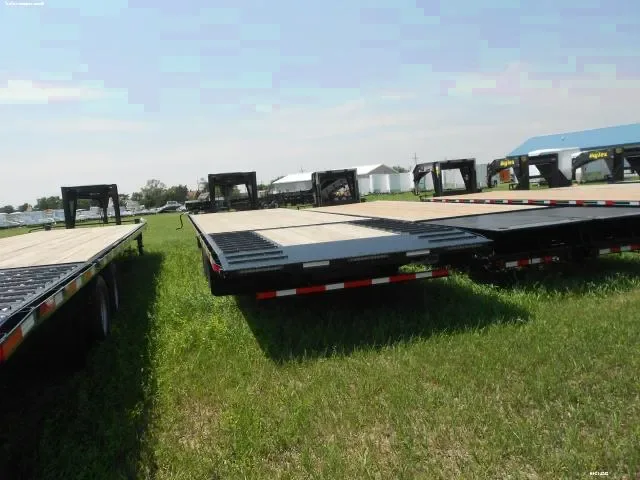 39ft Black JobSite Trailer w/Hydraulic Dovetail