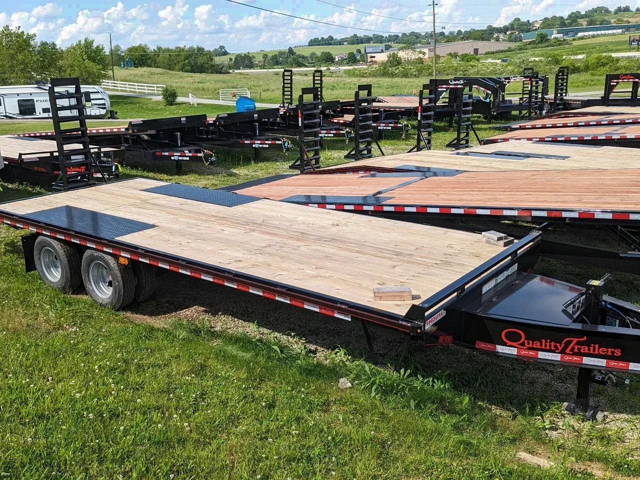 2026 Quality 21+4 HD Tagalong Deckover w/ Spring Assist Ramps & Pop Up Dove