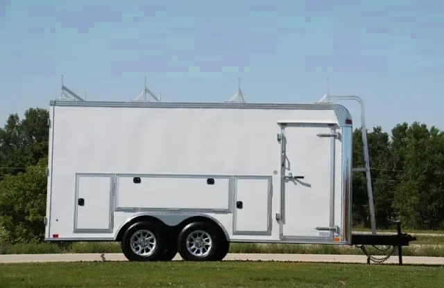 16FT WHITE JOBSITE TRAILER W/OUTSIDE TOOL ACCESS