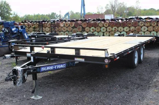 18FT EQUIPMENT TRAILER W/RAMPS