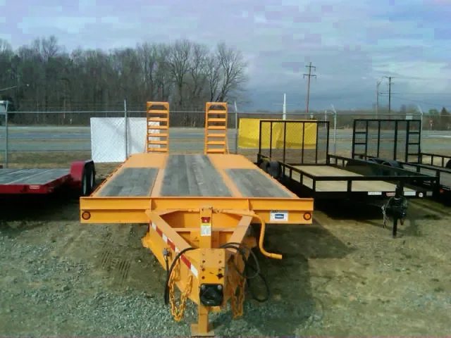 YELLOW 25FT HEAVY DUTY EQUIPMENT TRAILER