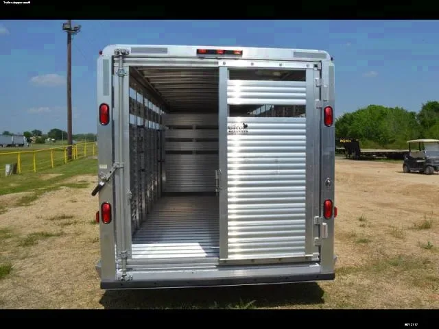 24ft Gooseneck Cattle Trailer