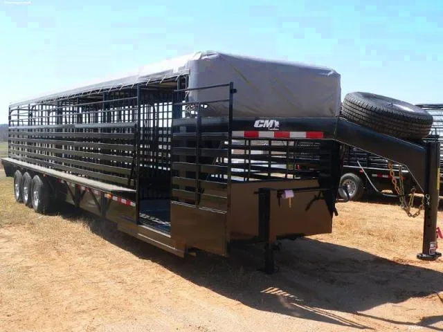 Black Steel 24ft Livestock Gooseneck