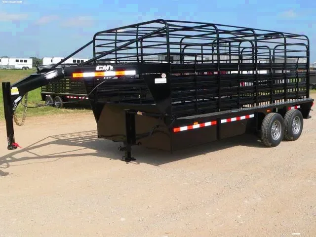 16ft Stock Gooseneck Trailer w/High Brush Fenders