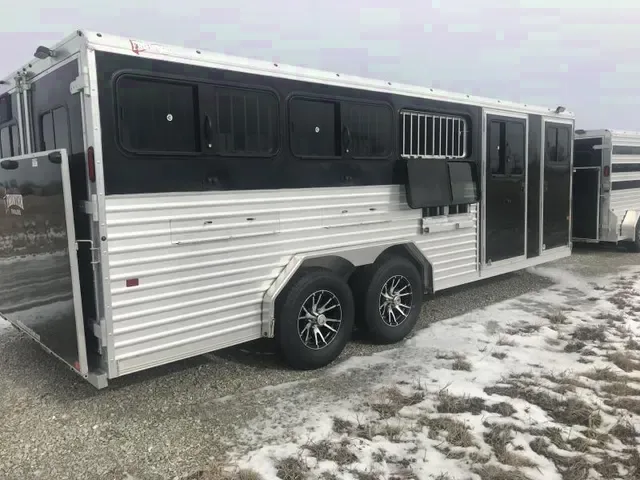 8 Pen 20ft BP Trailer