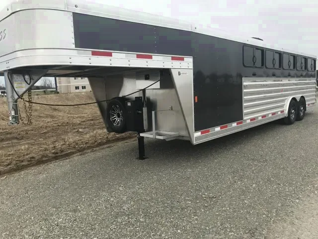 Black 26ft Gooseneck Livestock Trailer