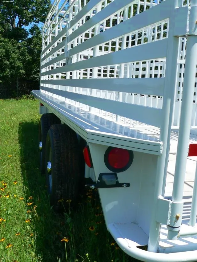 White Steel 16ft Bar Top Gooseneck
