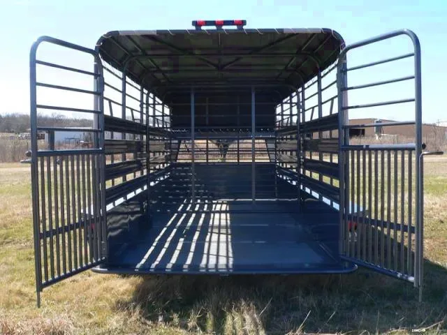 Grey 16ft Gooseneck Stock Trailer