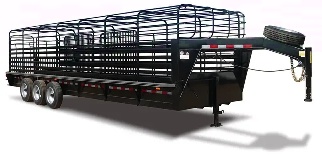 32ft Livestock Trailer w/Bull Package