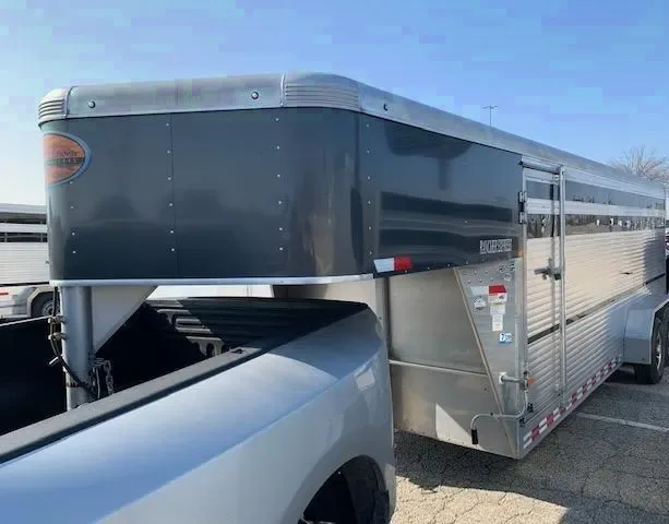 24ft Cattle Trailer w/Calf Gate in Front