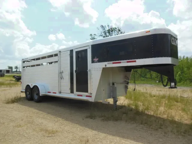 Livestock Trailer 7x20 with 4ft Dressing Room