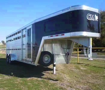 24ft stock trailer with dressing room
