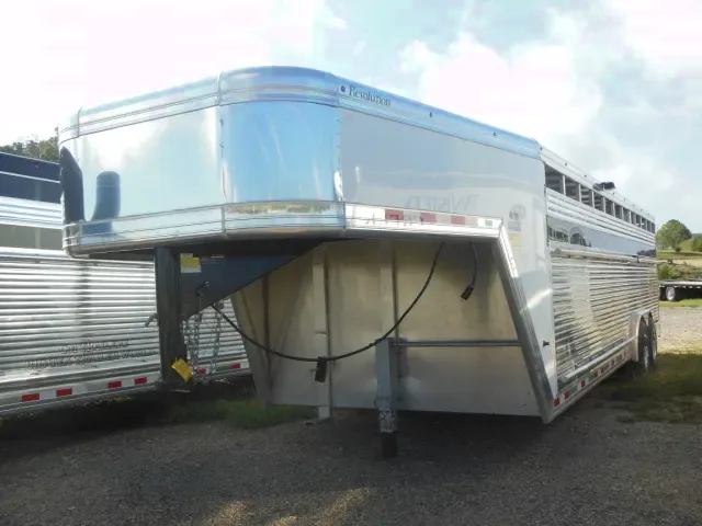 Livestock 24 ft Aluminum w/side ramp