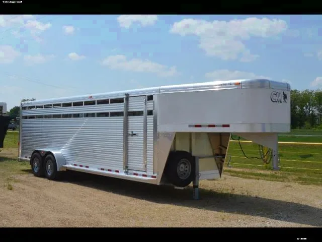 Aluminum 24ft Stock Gooseneck with White Front