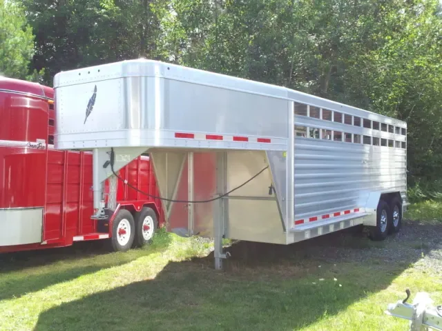 Silver 20ft All Aluminum Gooseneck Stock Trailer
