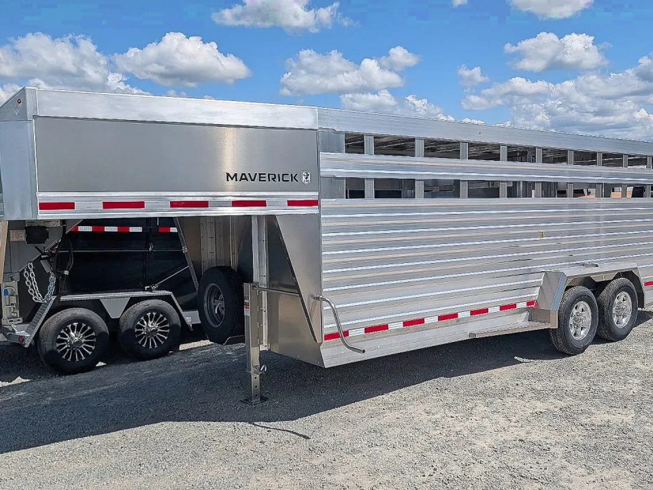 2027 EBY MAVERICK 20' Gooseneck Aluminum Stock Trailer