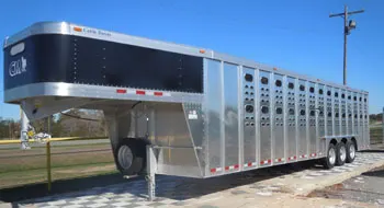 32ft Tri-Axle Gooseneck Tarp with 4 Foot Dressing Room