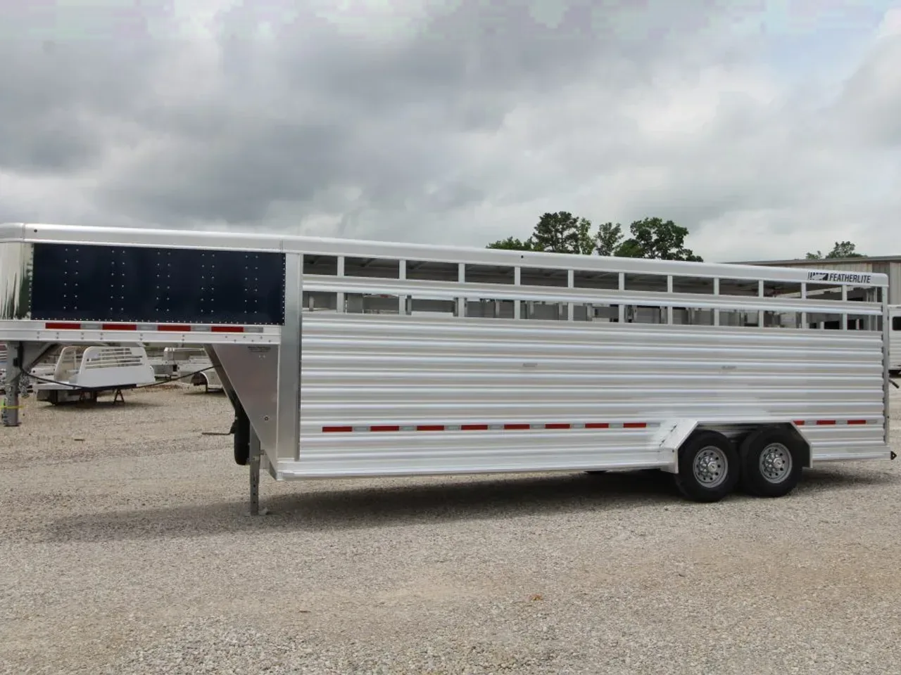 2026 Featherlite Trailers 8117-6724 Stock / Stock Combo Trailer