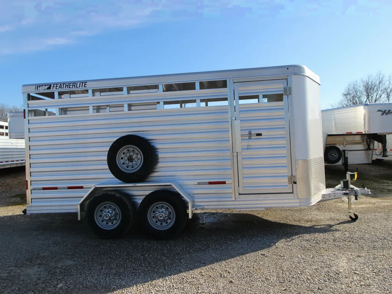 2026 Featherlite Trailers 8107-6716 Stock / Stock Combo Trailer