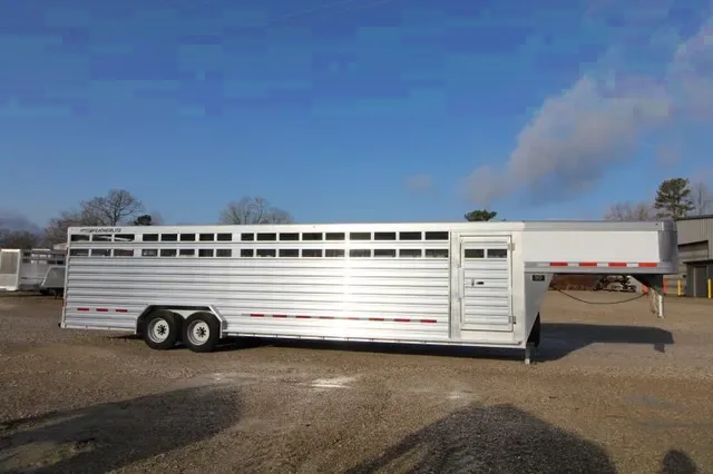 Robust 2025 Featherlite 8x16 Gooseneck Stock Combo Trailer – Make an Offer!