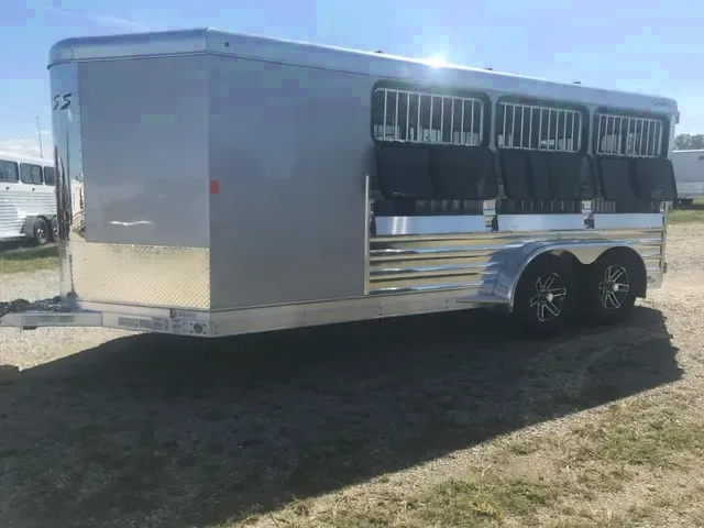 16ft 6 Pen Livestock Trailer - Silver - Tack Room
