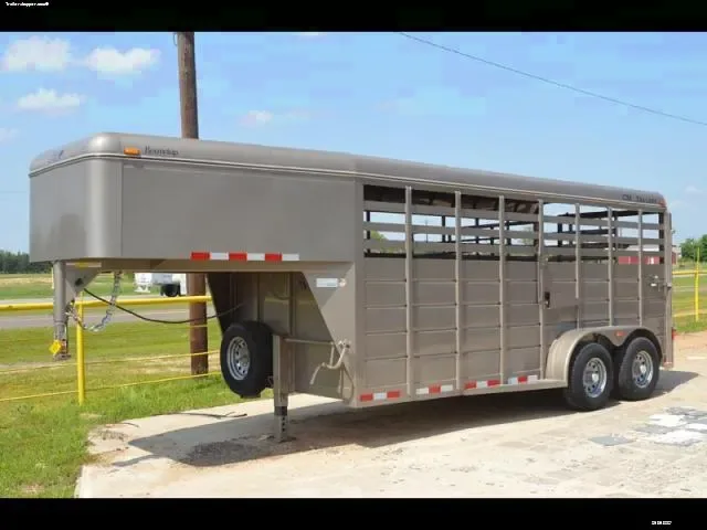 Beige 16ft Steel Livestock GN