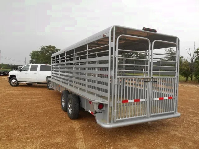 24FT GOOSENECK SOLID TOP CATTLE TRAILER