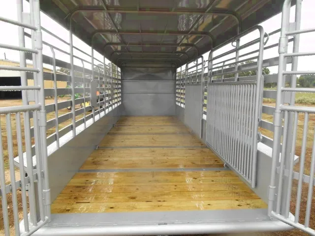 24ft Gooseneck Metal-top Livestock Cattle