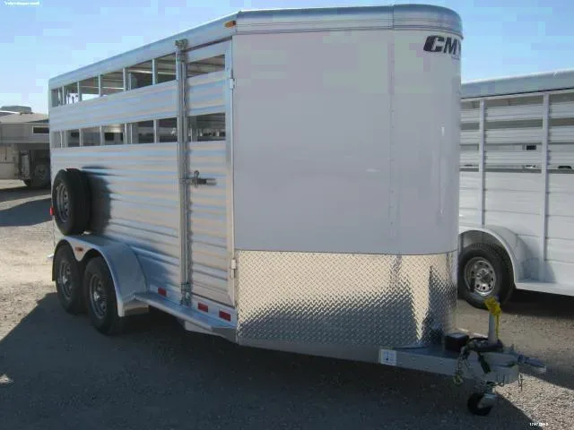 16ft White/Aluminum Stock