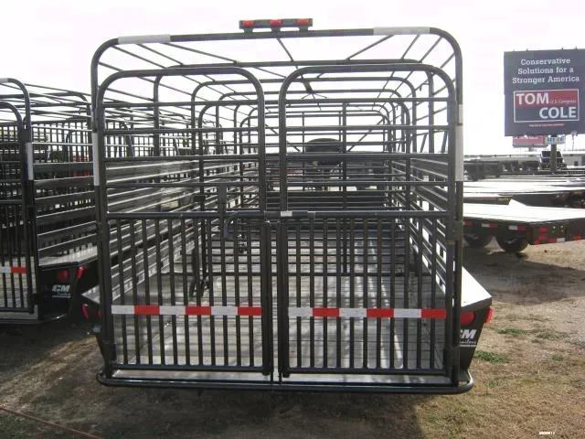 24ft GN LS Trailer-Black Bar Top