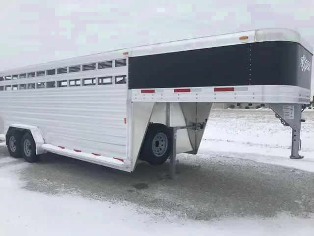 BLACK/ALUMINUM 20FT GOOSENECK LIVESTOCK TRAILER