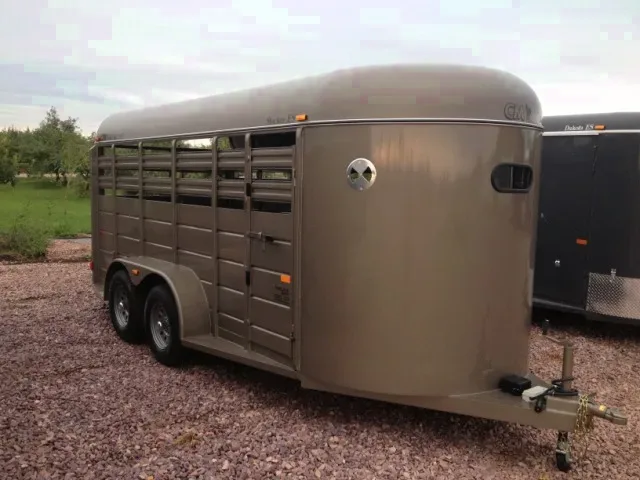 16ft livestock trailer rear gate with slider, rounded front w/window