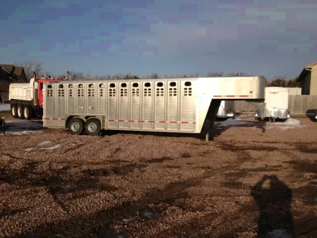 24ft stock trailer 2-7000lb axles  and double rear doors