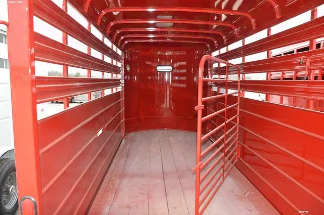 Red 16ft Livestock  -  Steel - Rounded Front w/Window