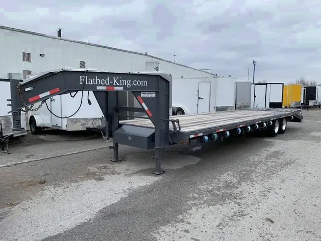 2017 Big Tex 8.5 x 25 Gooseneck Equipment Trailer - Bowling Green, KY