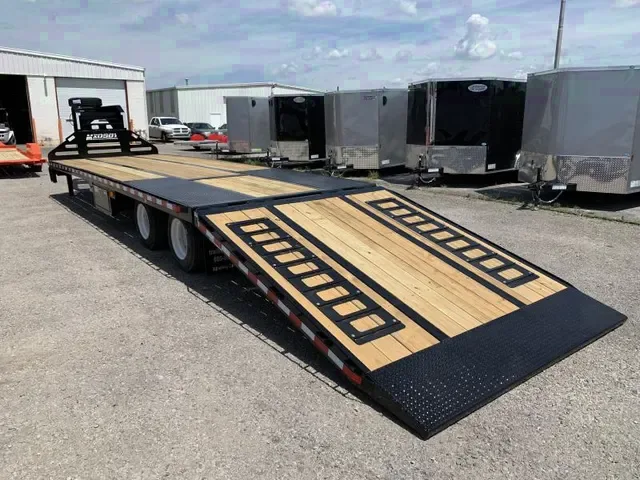 2025 Midsota 36' Hydraulic Dovetail Gooseneck Trailer - Make an Offer!