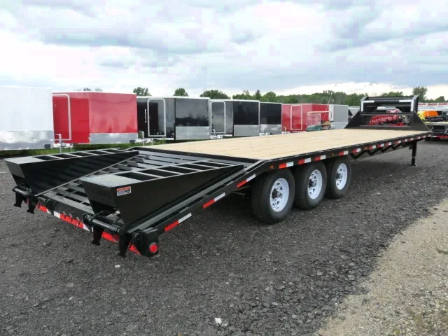 30ft Gooseneck Equipment  Trailer 7000lb Tri Axles