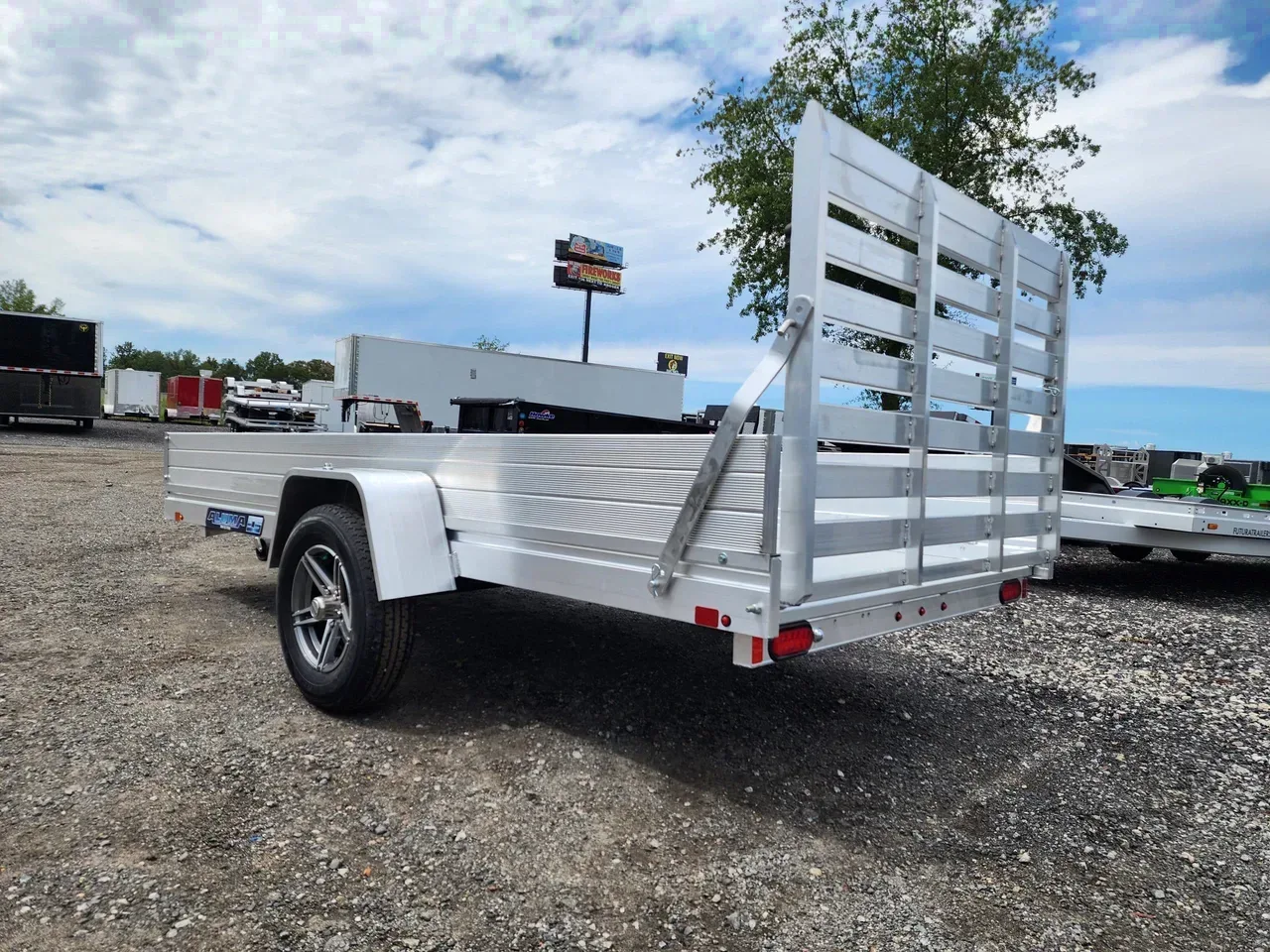 Aluminum 2025 5.75X12 Aluma 6812H-ESA-S-TG 5.8x12ft aluminum trailer -ALUM6812HESA-290737 5.75 ft. x12 ft.