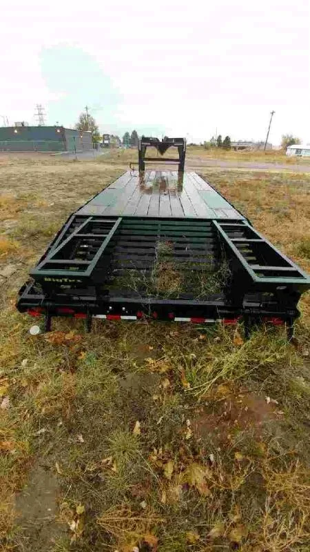 20ft + 5 Foot Dovetail Gooseneck Equipment Trailer