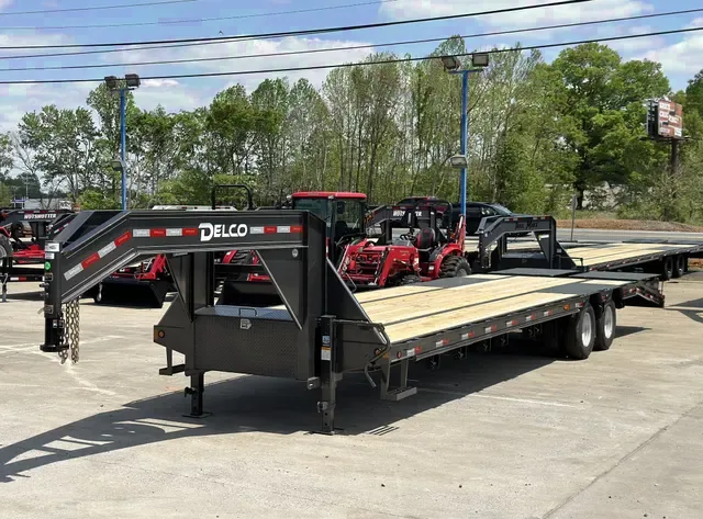 2025 Delco 32 ft Bumper Pull Hotshot Flatbed Trailer - Clarksville, TN