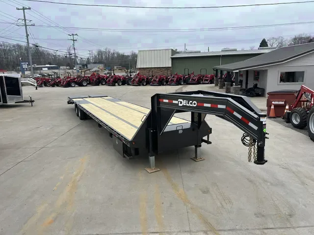 2025 Delco 40ft Hotshot Gooseneck Trailer - Clarksville, TN