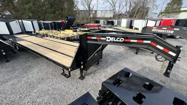 2025 Delco Equipment 36' Hydraulic Dovetail Trailer - Clarksville, TN