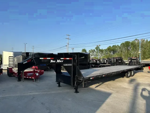 2025 Trailmaxx 30+5 14GN with straps, tool boxes, great condition Hotshot Trailer