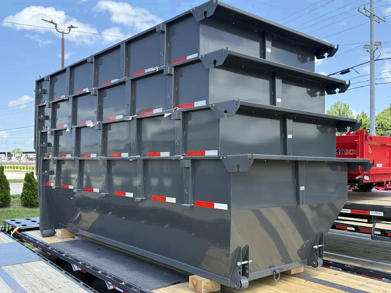 124017 - 2025 RawMaxx RDX 16' Bin Roll-Off Trailer