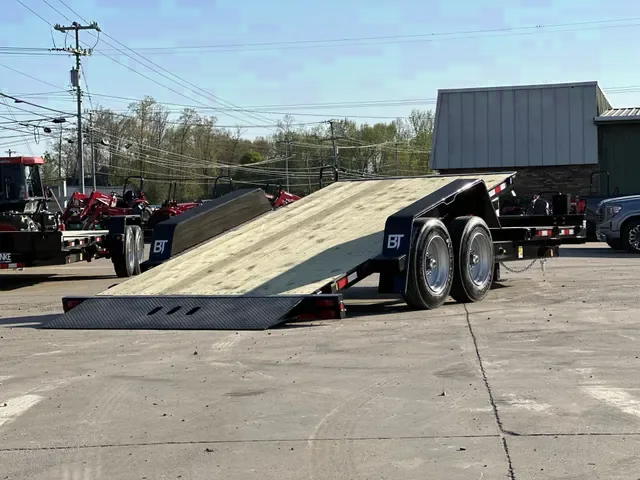 2025 Behnke 16K Tiltbed Equipment Trailer 83x22 - Clarksville, TN