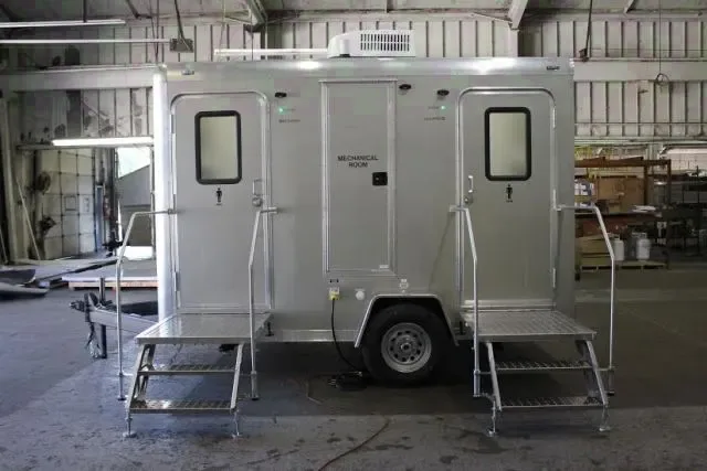 4 STALL RESTROOM TRAILER