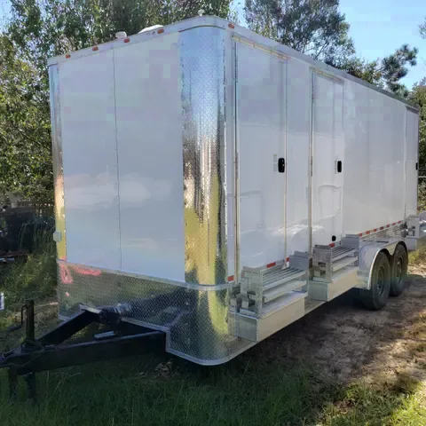 (10) Station 7X20 Restroom Trailer